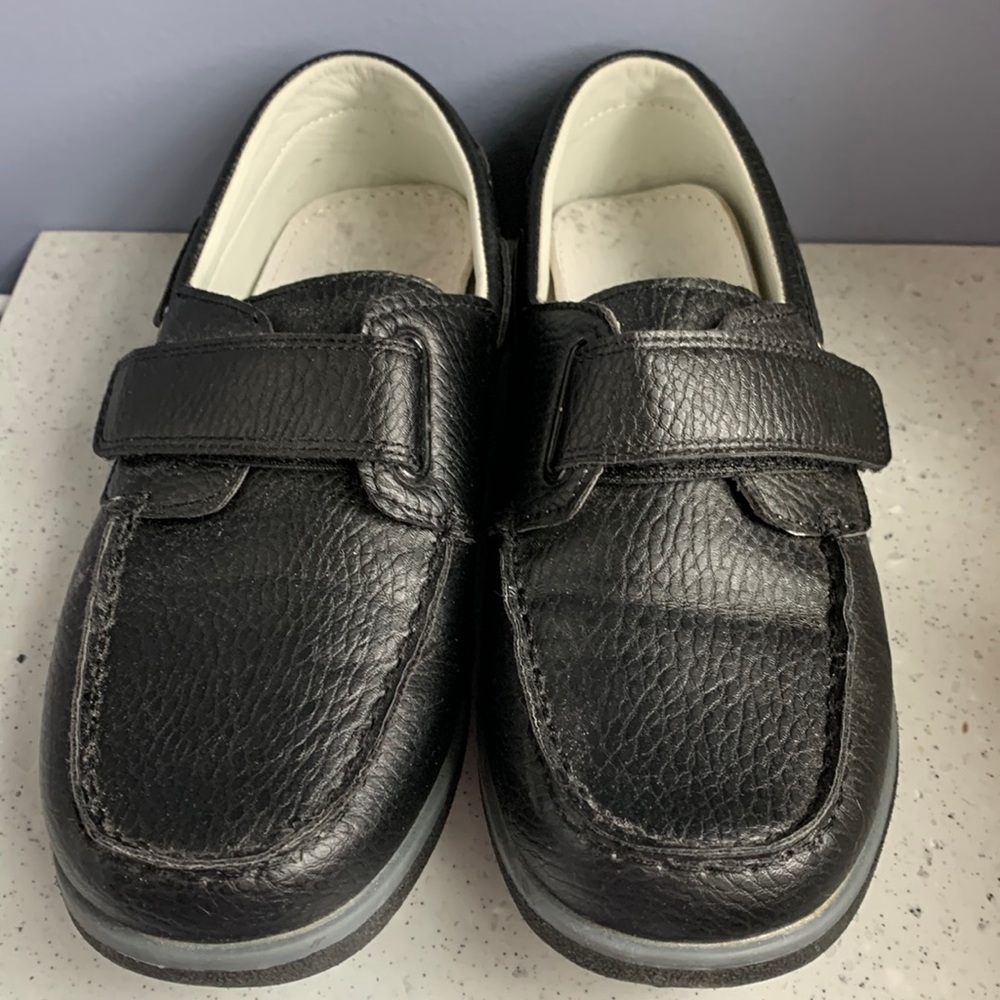 Boys Black dress loafer